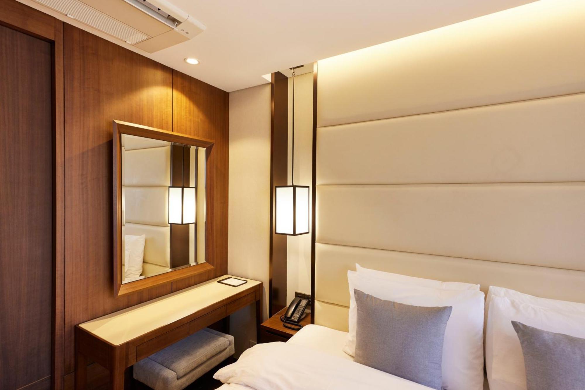 Uri& Hotel