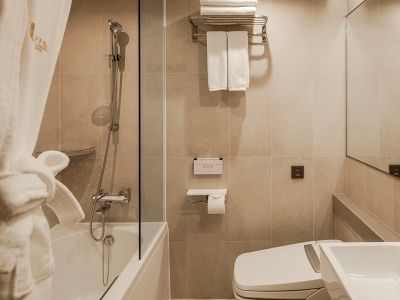 Hotel Uri& 4*